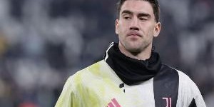 米体：尤文希望出售弗拉霍维奇，愿为球员提供一笔遣散费