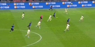 开云体育官网-大腿级劳塔罗！“喜剧人”回到国米变正剧男主