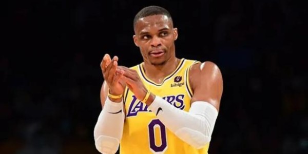 【观察】湖人新帅透露了哪些事？韦少留队已成必然！